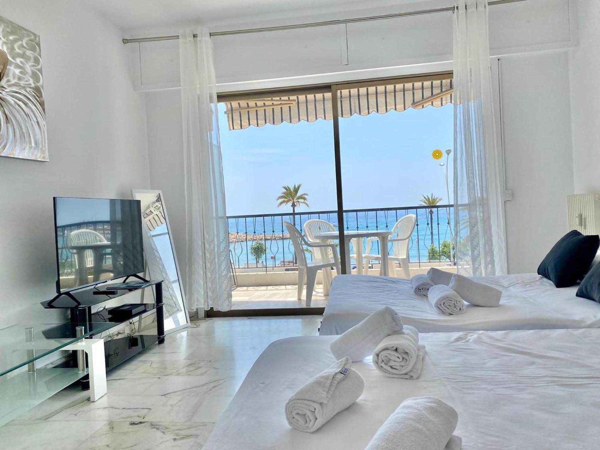Le Mona Lisa, Vue Mer, Balcon Menton Exterior photo